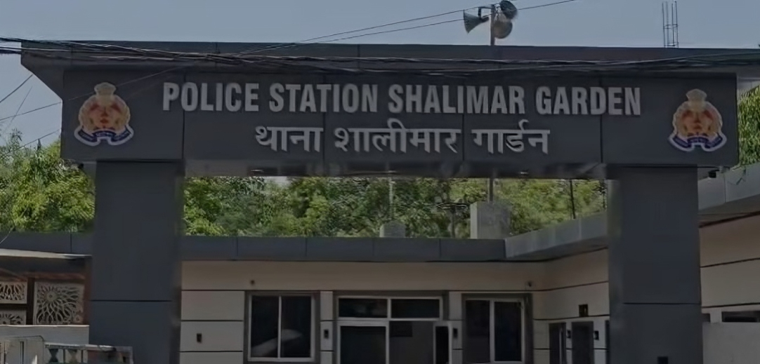 शालीमार गार्डन पुलिस की कार्रवाई, मथुरा से दिल्ली ले जाया जा रहा था नकली पनीर, फूड सेफ्टी टीम ने लिए सैंपल