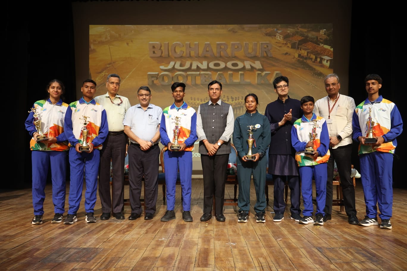 फुटबॉल ने बदली गांव की पहचान