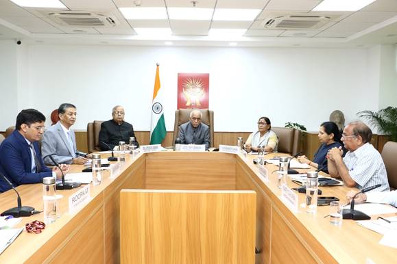 NHRC Digital Arrest Fraud Discussion: डिजिटल अरेस्ट फ्रॉड पर NHRC का बड़ा एक्शन, मानवाधिकार सुरक्षा के लिए बनेगा नया फ्रेमवर्क