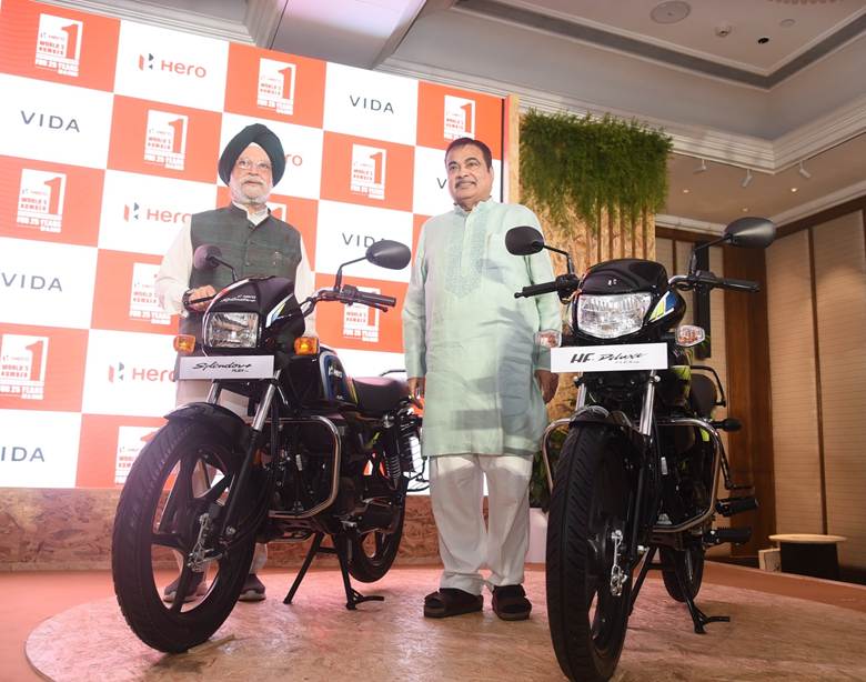New Delhi: India's First Flex-Fuel Motorcycle Launched; Nitin Gadkari Calls It a Major Step Towards Clean Energy and Self-Reliance.