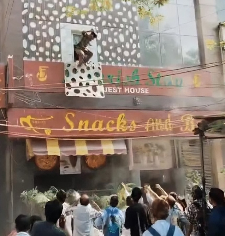 फायर NOC नहीं, 25 कमरों वाला होटल बना मौत का जाल; सरकार ने जांच के आदेश दिए, विपक्ष ने उठाए जवाबदेही के सवाल