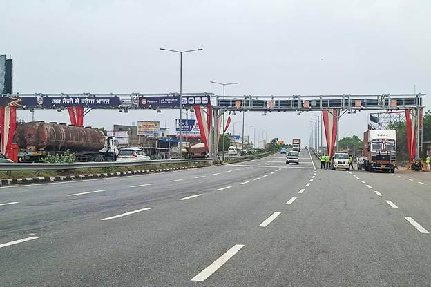 New Delhi: NHAI's major initiative on the Delhi-Jaipur highway: MLFF tolling system launched at Manoharpura toll plaza, toll will now be deducted without stopping.
