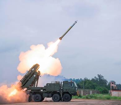 New Delhi/Chandipur (Odisha): DRDO successfully test-fired the long-range guided Pinaka rocket, achieving a precise hit at a distance of 60 km; Defence Minister Rajnath Singh extended his congratulations.