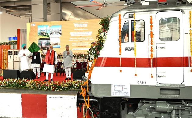 Jind (Haryana): PM Modi Haryana Visit: Country's first Hydrogen Train launched from Jind, development projects worth ₹14,700 crore inaugurated,