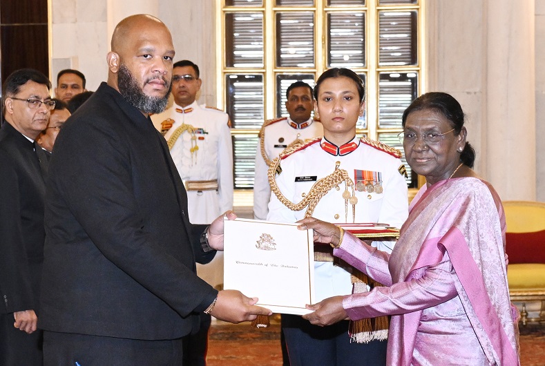 New Delhi: President Draupadi Murmu accepted the credentials of ambassadors and high commissioners of six countries.
