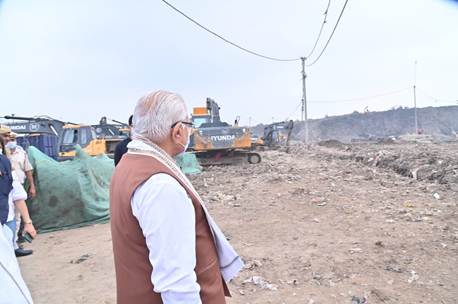 New Delhi: Big update on Delhi's Bhalswa dumpsite: Manohar Lal inspected, target to remove old garbage by October 15,
