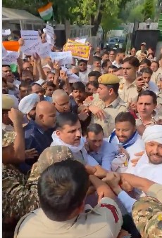 Jantar Mantar Protest 2026: Major police action in Delhi, over 2,000 people detained; protests in Mumbai too.